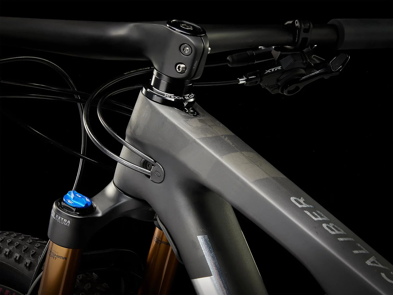 Supercaliber 9.9 XTR Matte Raw Carbon/Gloss Trek Black - Image 11