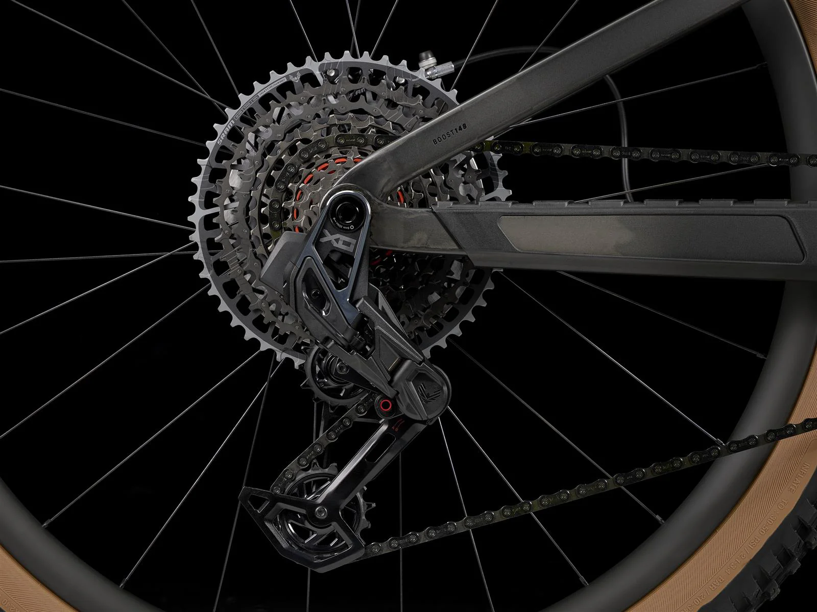 Top Fuel 9.9 XO AXS Matte Raw Carbon - Image 5