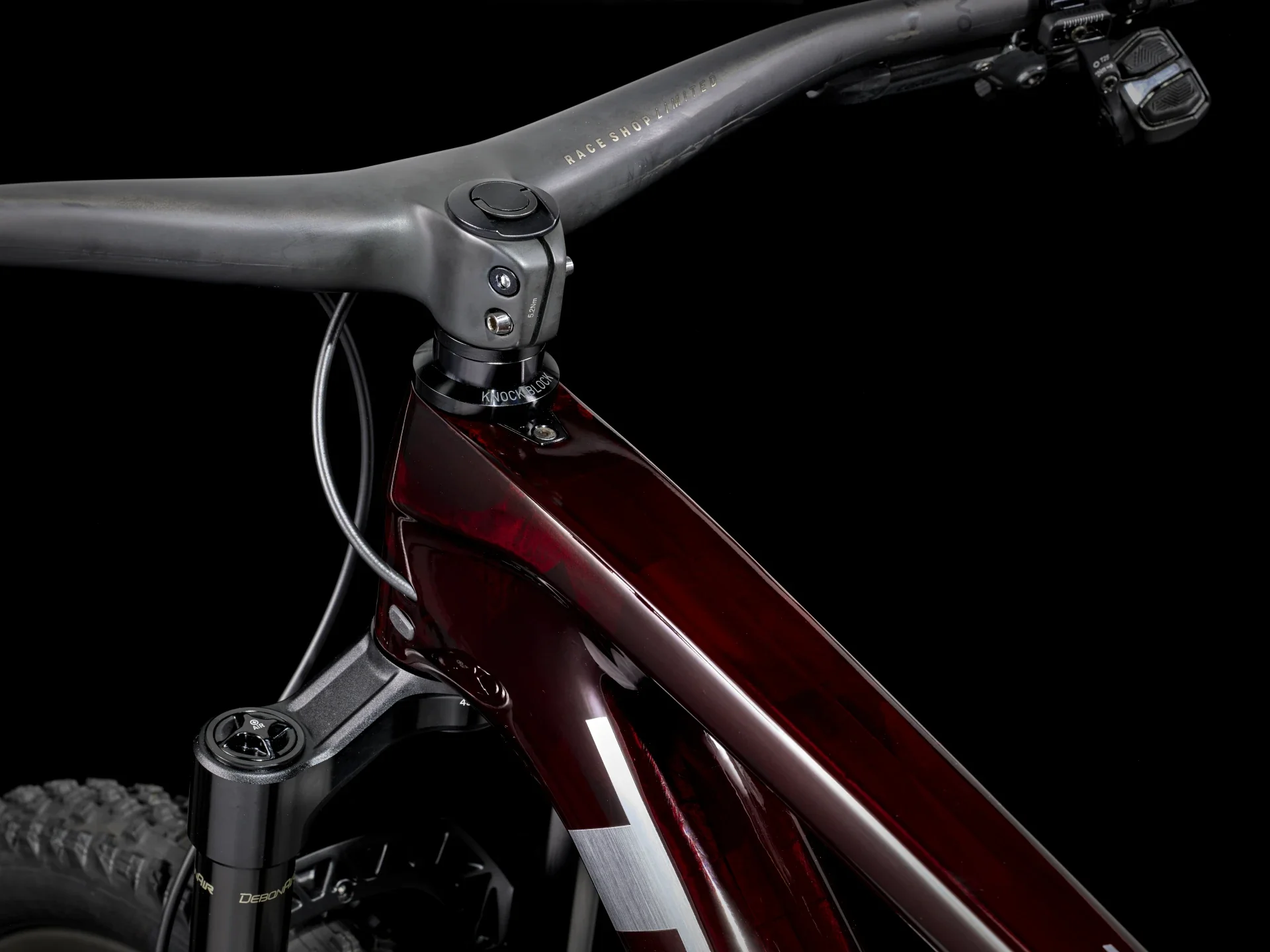 Top Fuel 9.9 XX AXS Carbon Red Smoke - Image 4
