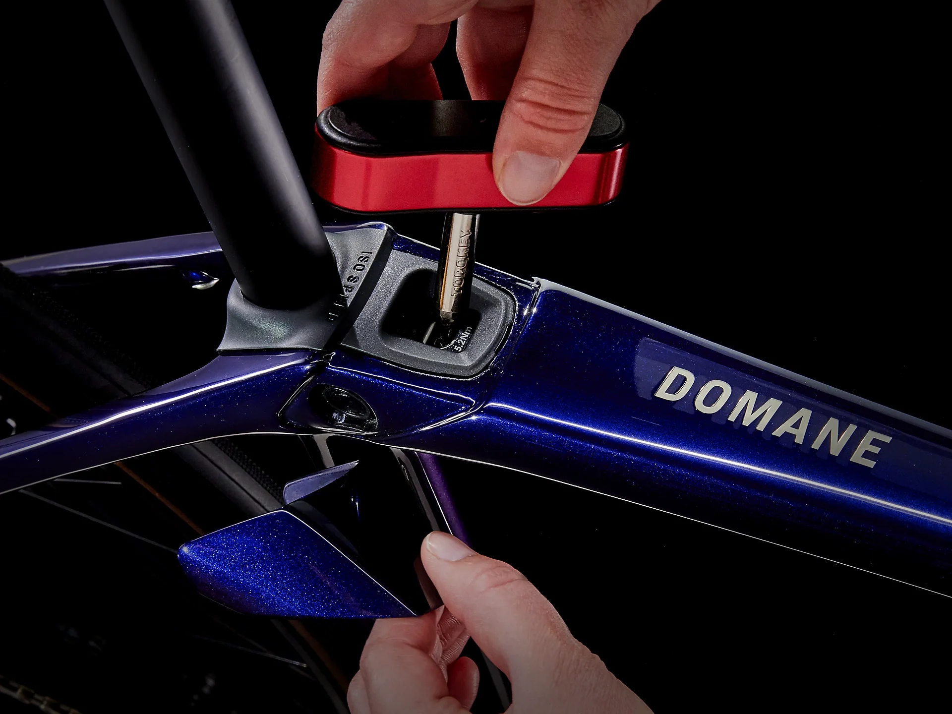 Domane SL 6 eTap Gen 4 Deep Dark Blue - Image 9