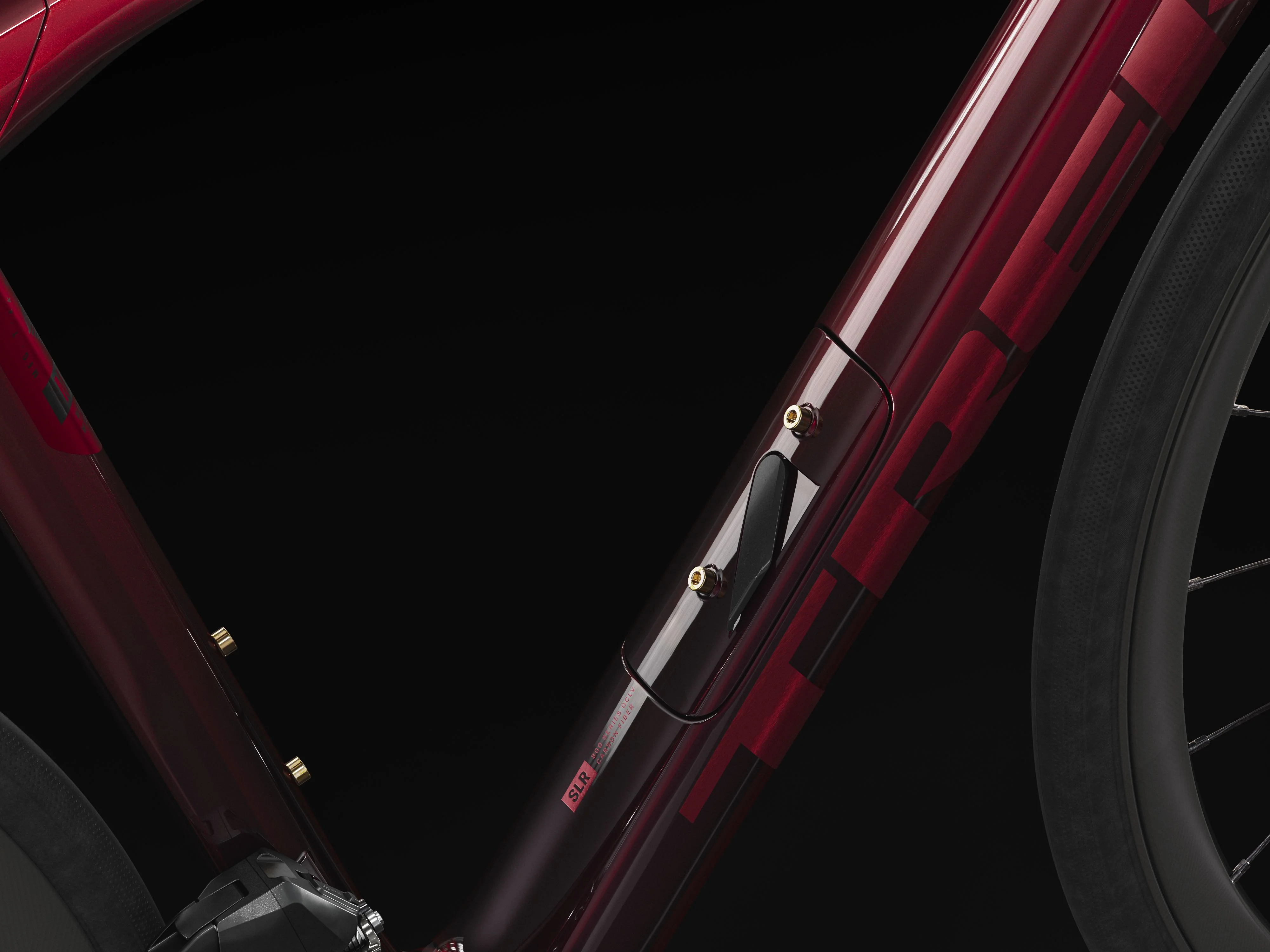 Domane SLR 9 AXS Gen 4 - Metallic Red Smoke to Red Carbon Smoke - Image 6