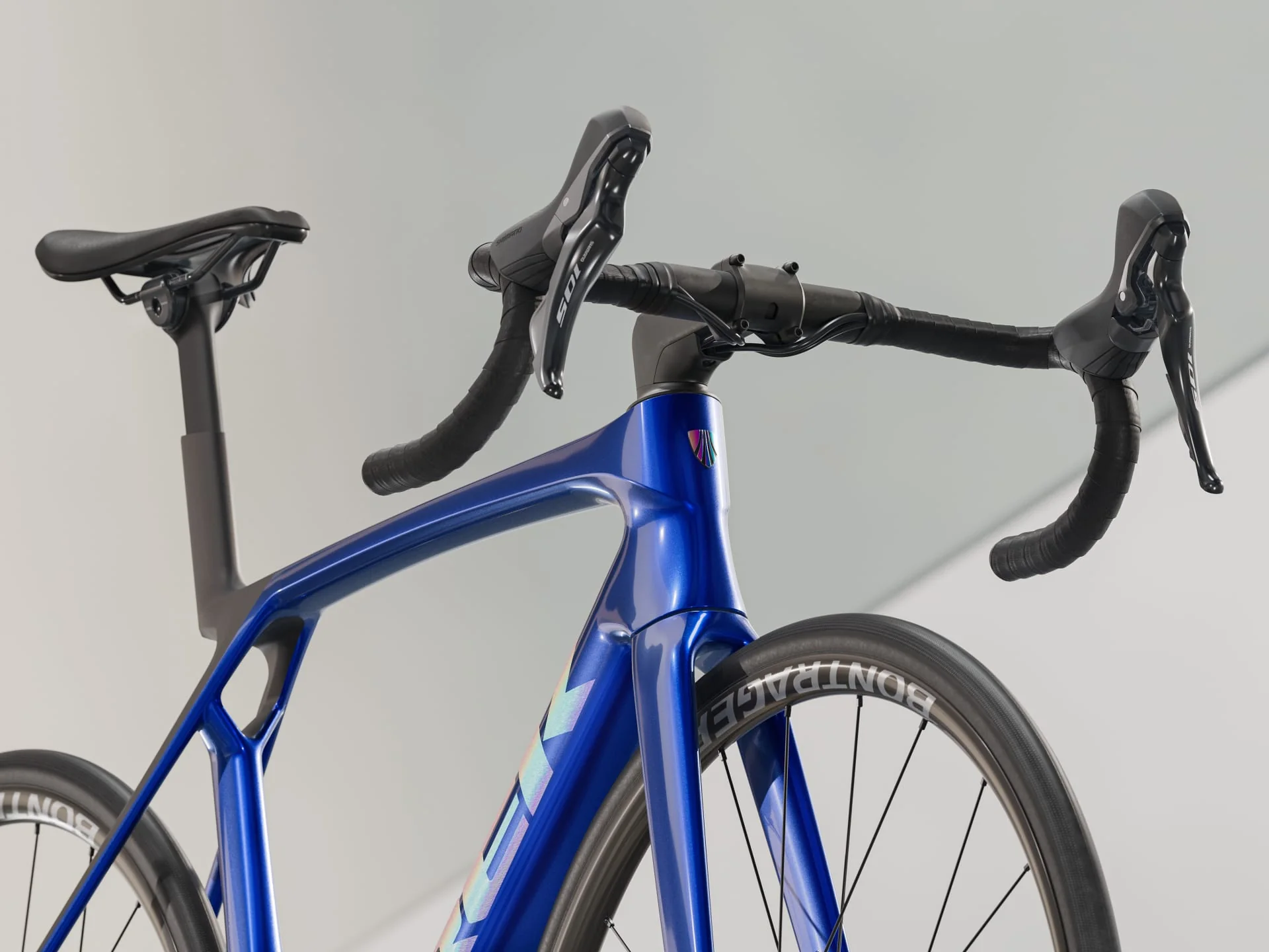 Madone SL 5 Gen 8 - Hex Blue - Image 5