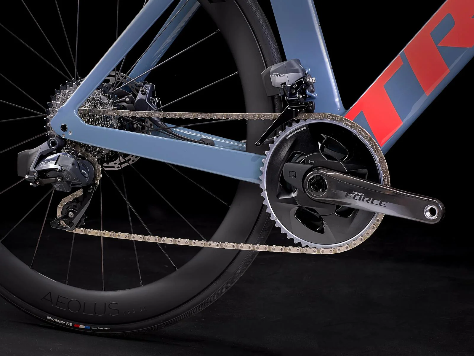 Madone SL 7 eTap Battleship Blue - Image 10