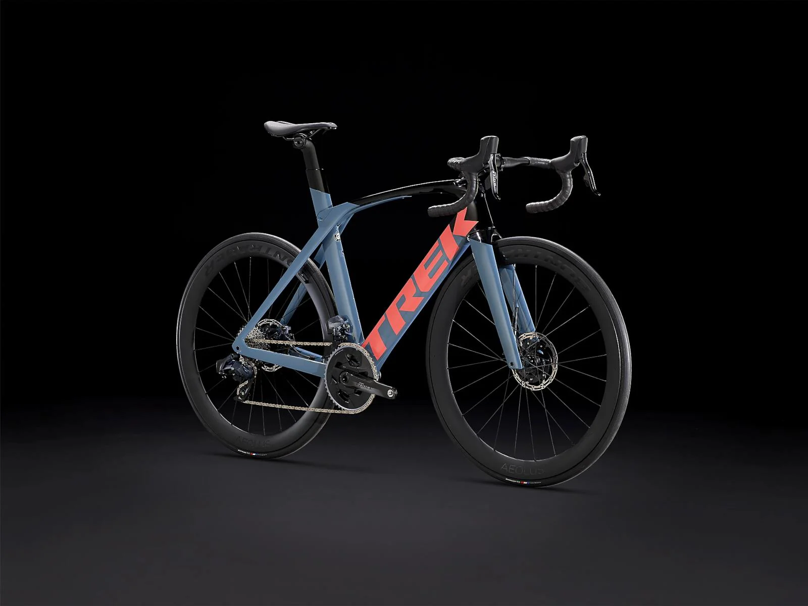 Madone SL 7 eTap Battleship Blue - Image 2
