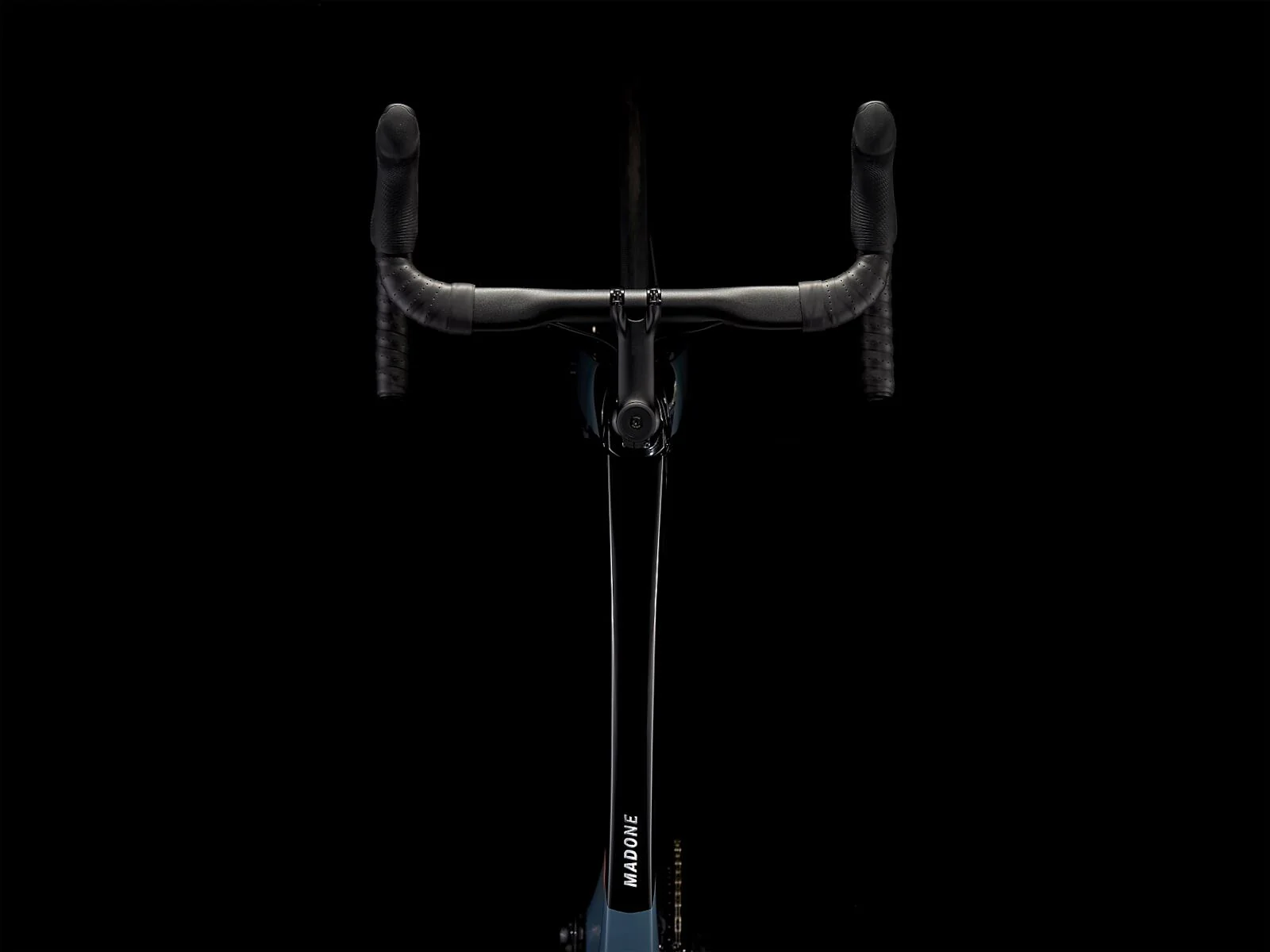 Madone SL 7 eTap Battleship Blue - Image 8
