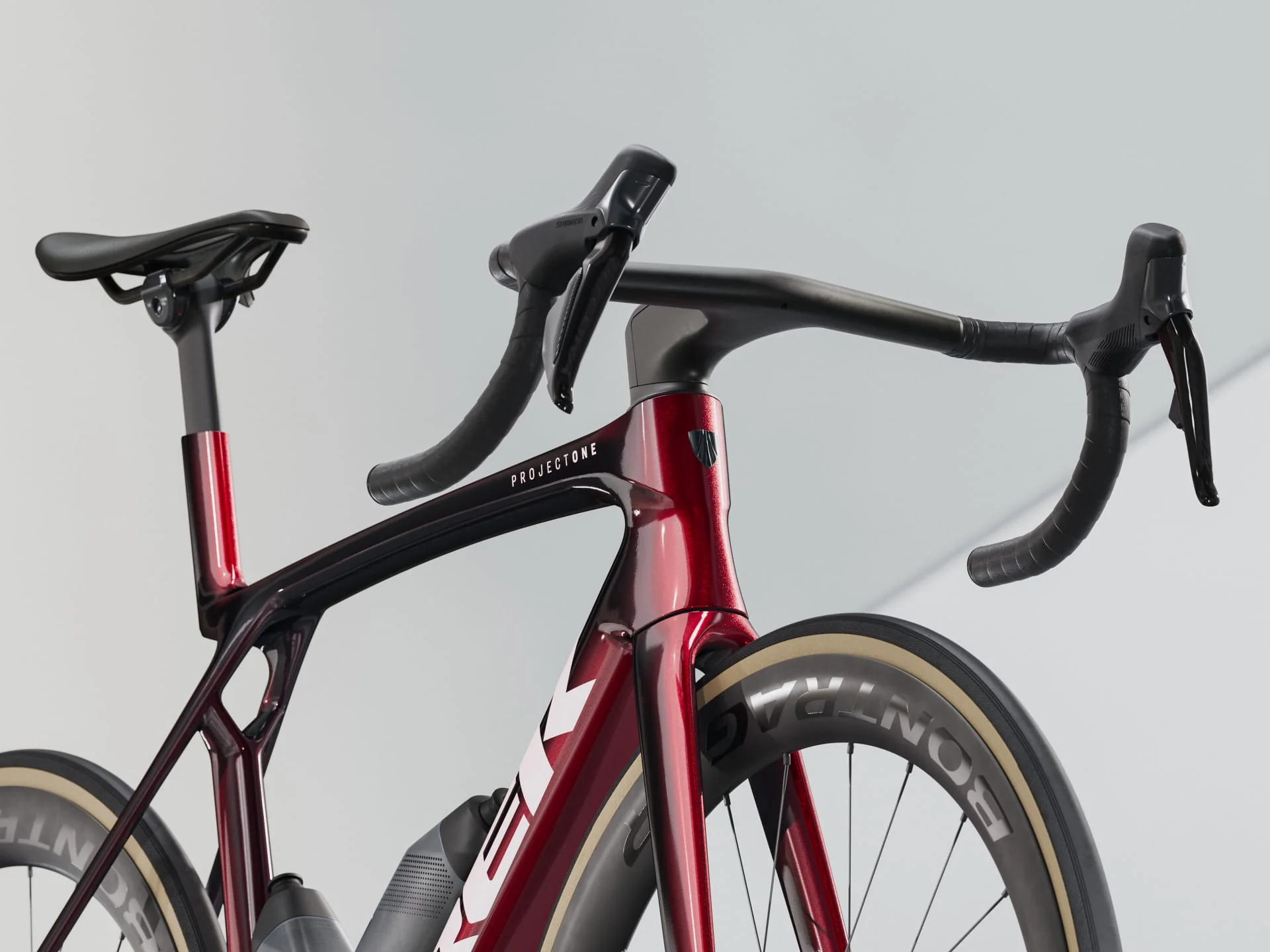 Madone SLR 7 Gen 8 - Carbon Red Smoke - Image 5