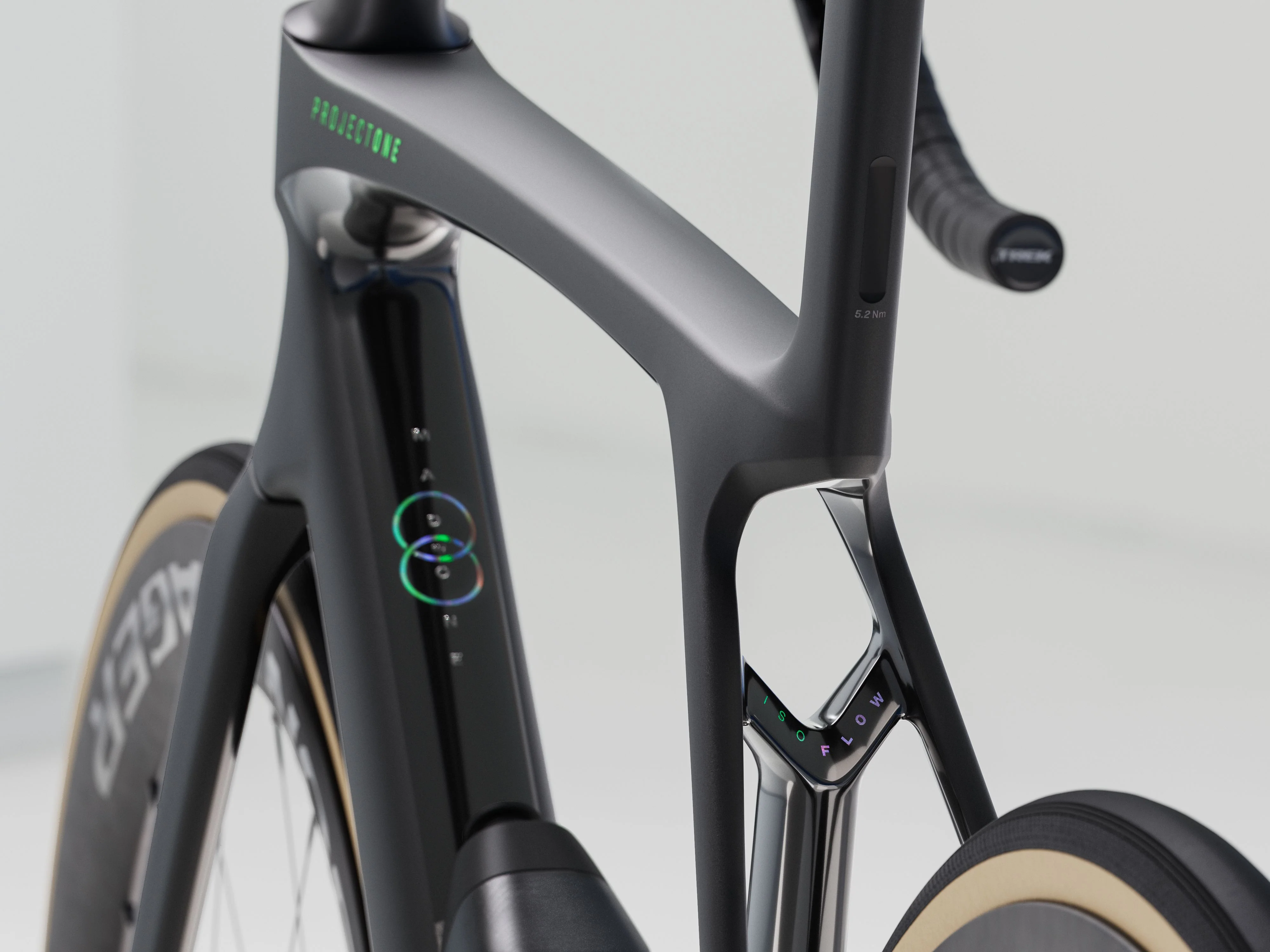 Madone SLR 8 AXS Gen 8 - Matte/Gloss Carbon Smoke - Image 4