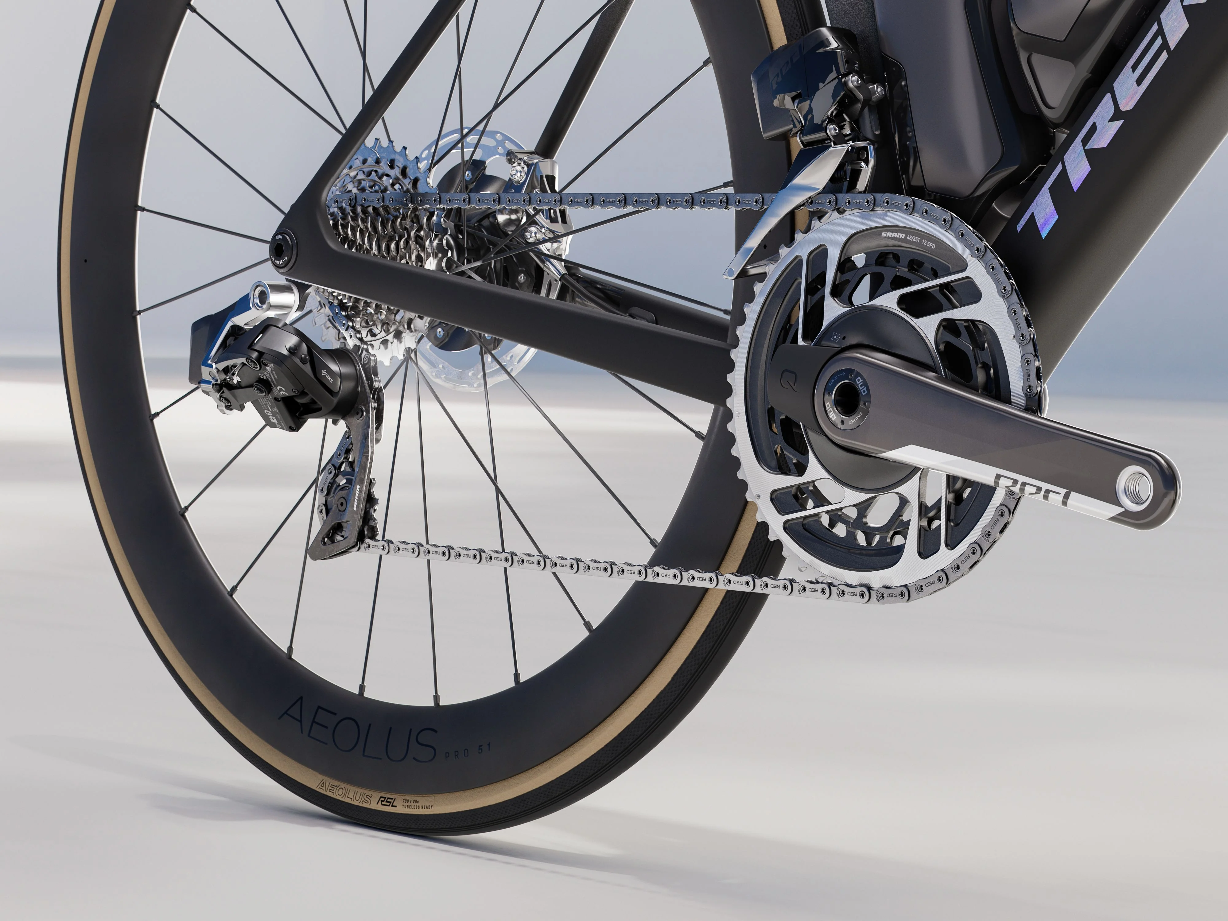 Madone SLR 8 AXS Gen 8 - Matte/Gloss Carbon Smoke - Image 6