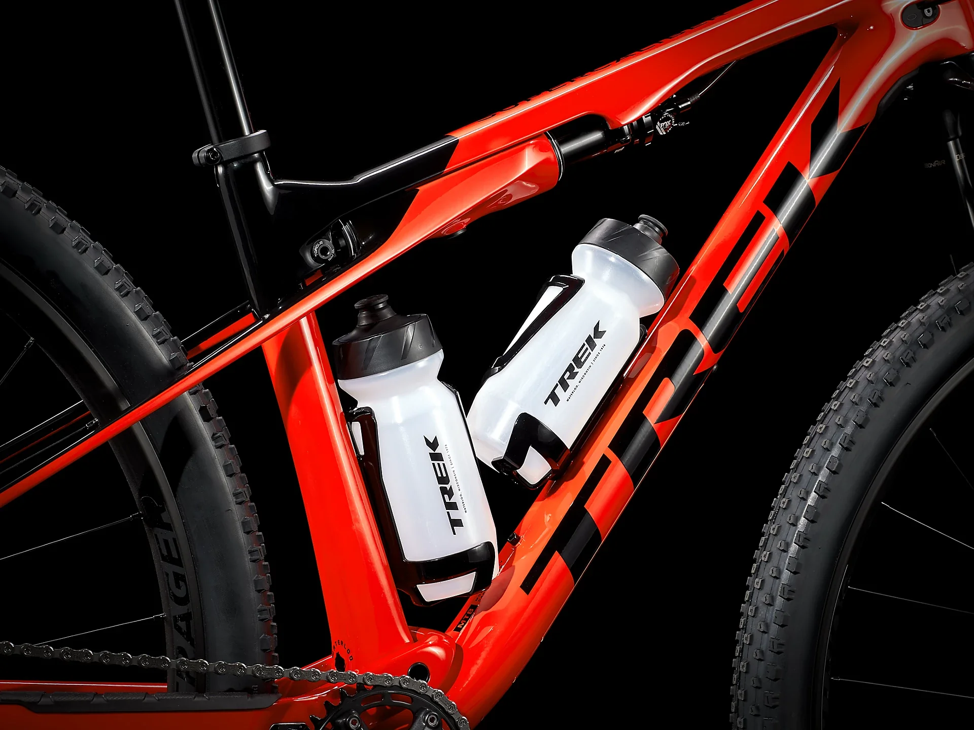 Supercaliber 9.6 Radioactive Red /Trek Black - Image 12