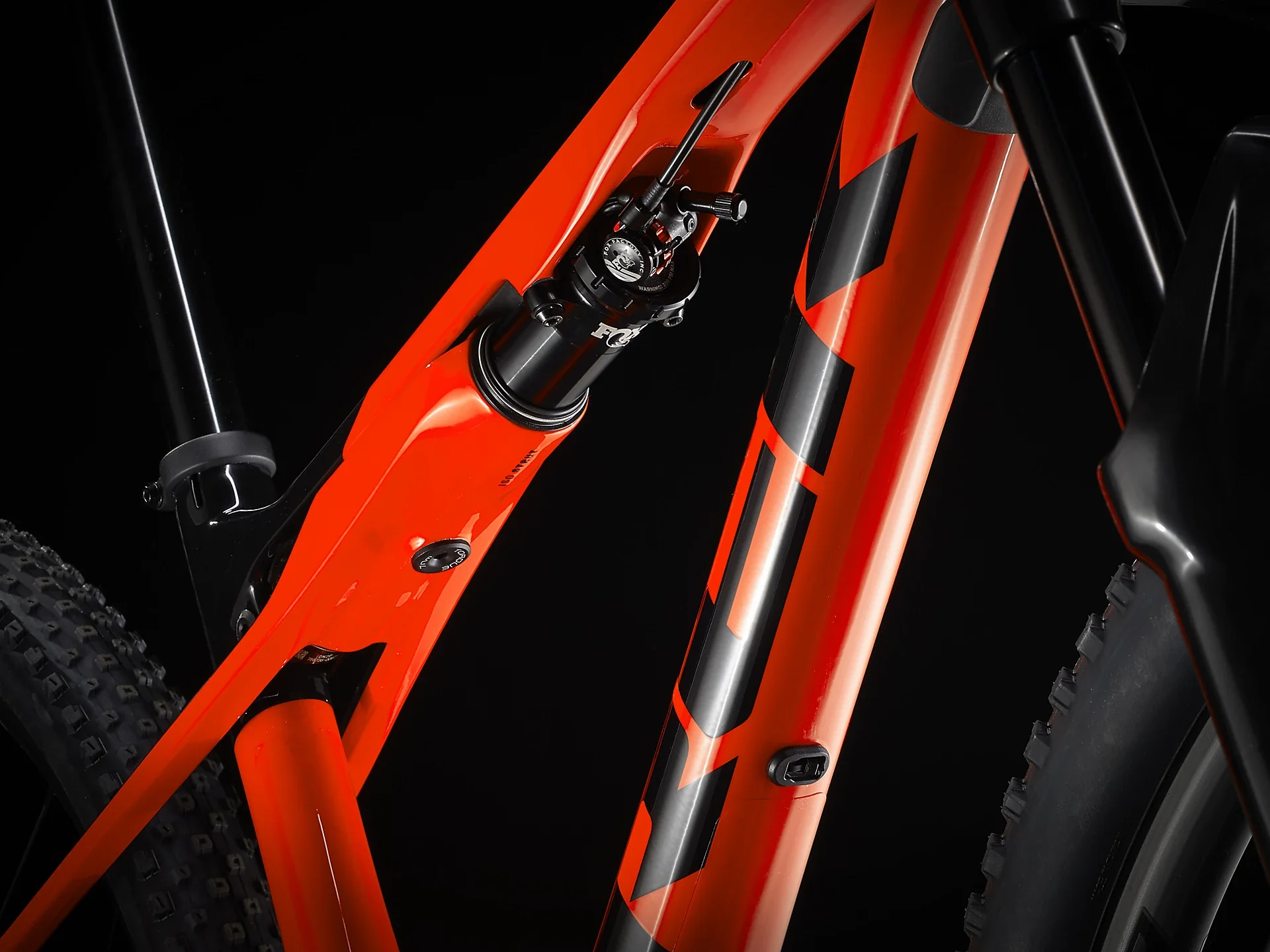 Supercaliber 9.6 Radioactive Red /Trek Black - Image 3